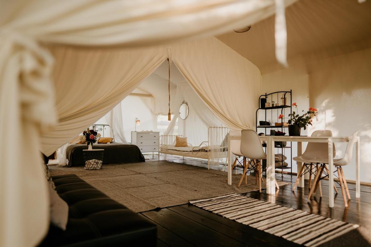 Dundurini Hotel ทาลซี ภายนอก รูปภาพ